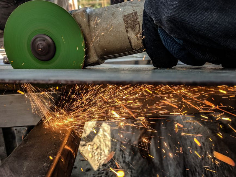 Industrial Sandpaper Withstands Heavy Manufacturing